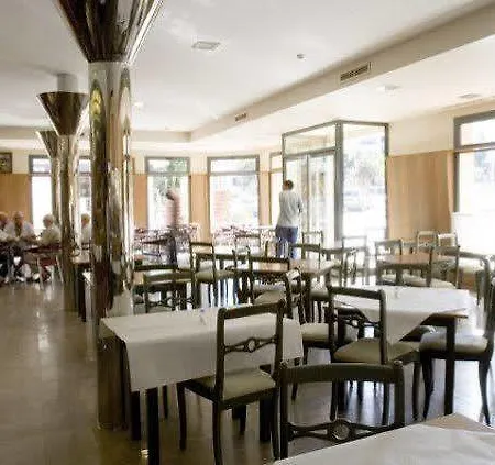 Loar 3* فيريريس