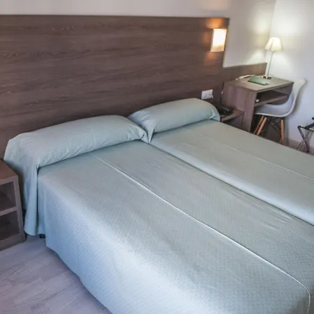 Loar Hotel
