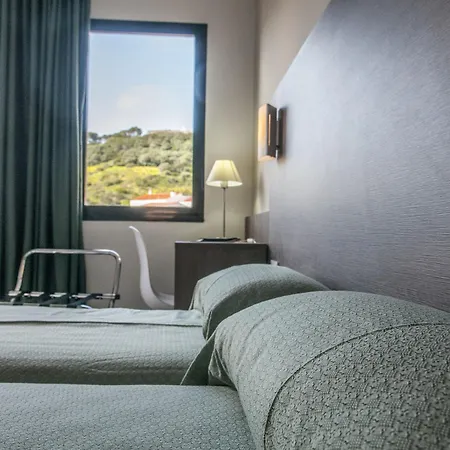 Loar Hotel 3*