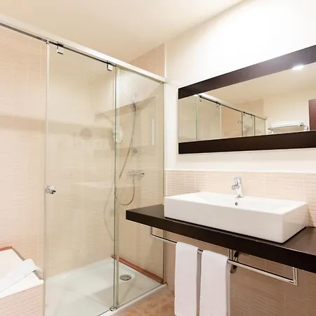Hotel Loar 3*