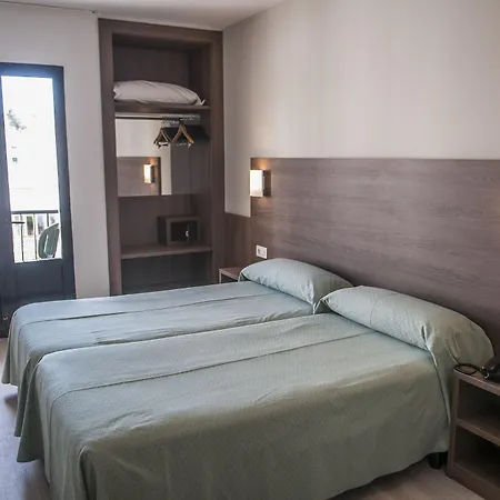 Loar 3* פרריאס