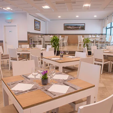 Loar 3* פרריאס