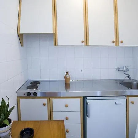 Loar 3* פרריאס