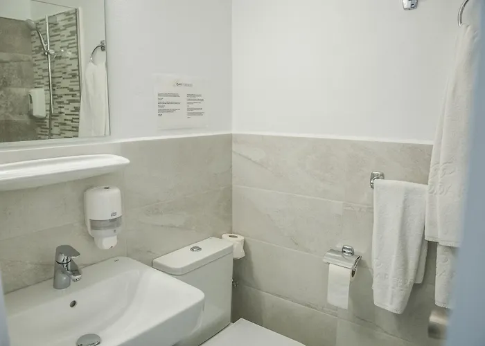 洛阿费雷列斯酒店 3* 费瑞里耶斯