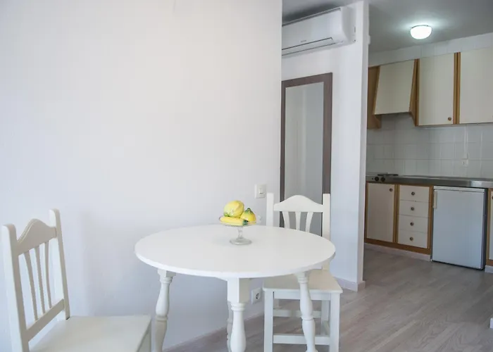 洛阿费雷列斯酒店 酒店