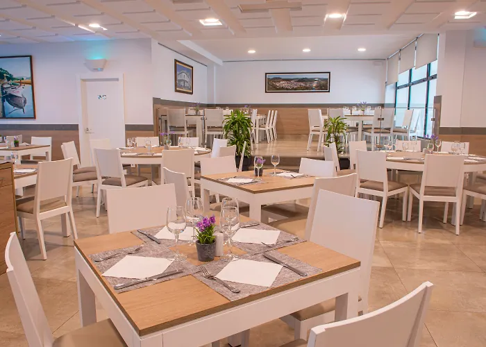 洛阿费雷列斯酒店 3* 费瑞里耶斯