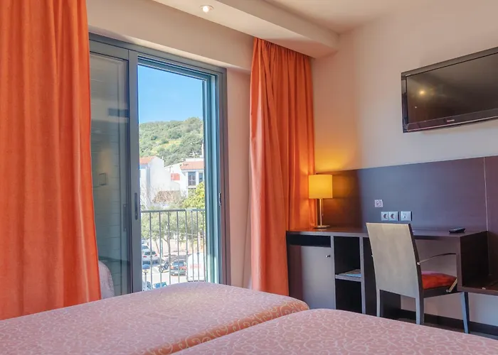 洛阿费雷列斯酒店 3* 费瑞里耶斯