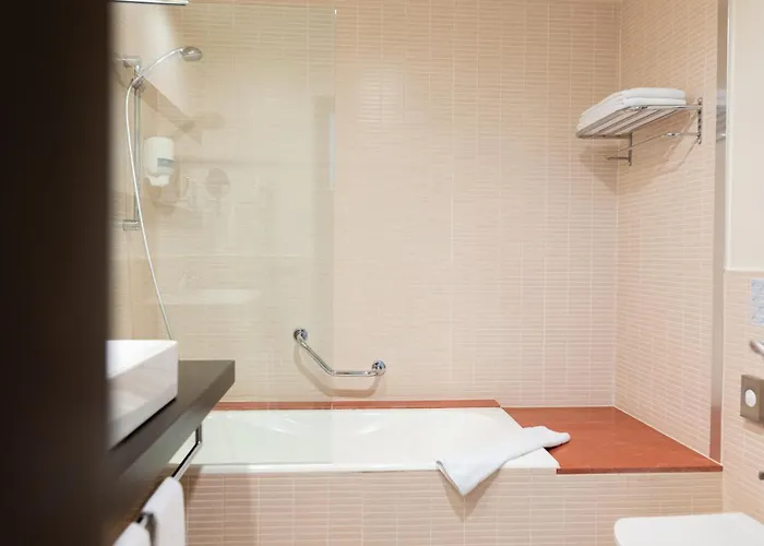 洛阿费雷列斯酒店 酒店